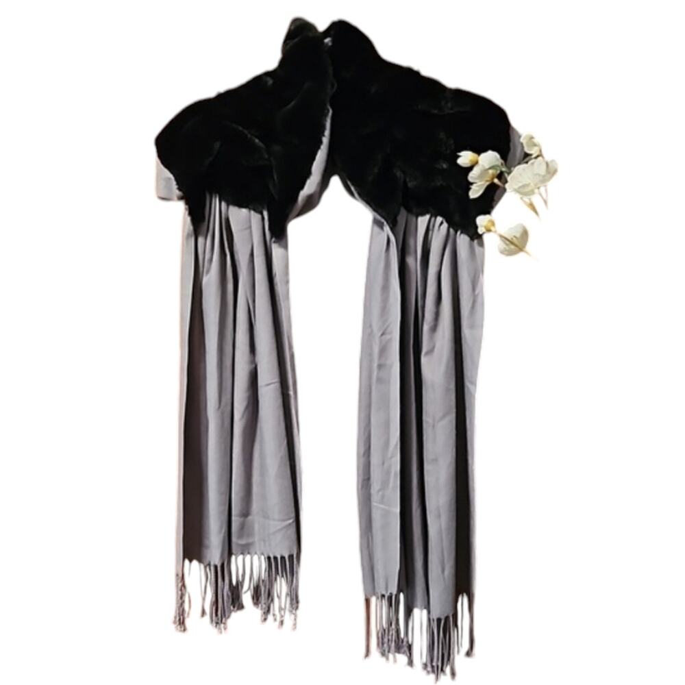 Luxurious Faux Fur Collar Scarf